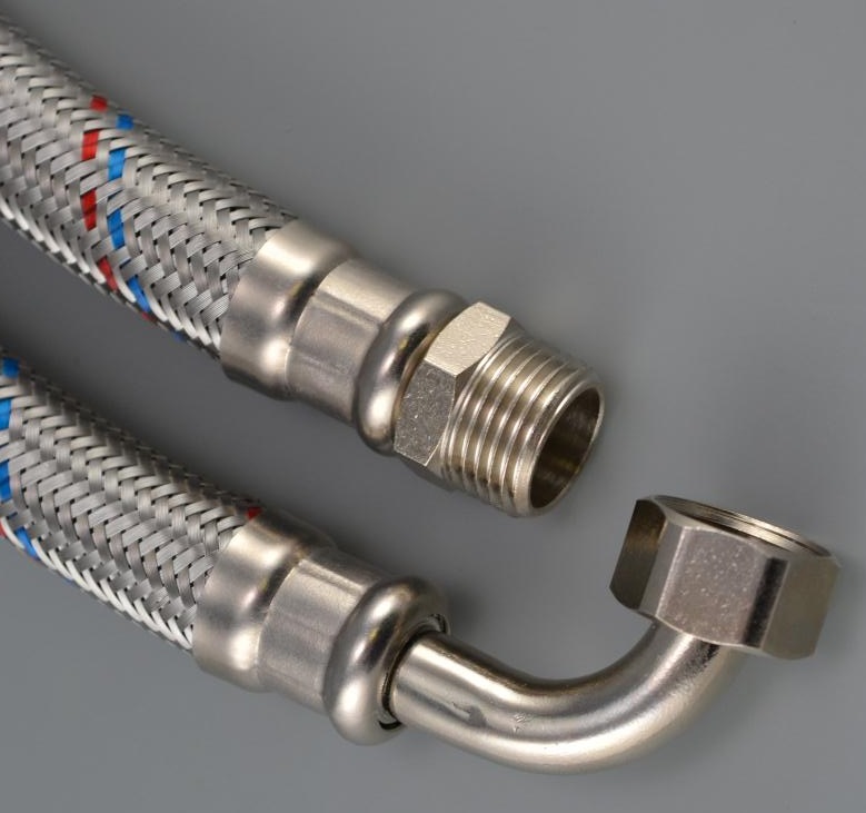 Шланг д/воды с углом 0,5 гш 3/4" нерж 20мм Монофлекс ГИГАНТ CODO