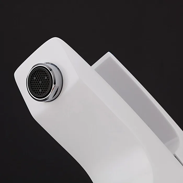 Смеситель раковина шар Gappo G1007-7 лат 35мм белый/хром